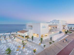 8 daagse vliegvakantie naar Atolon en Kaafu Beach Club in cala bona, spanje