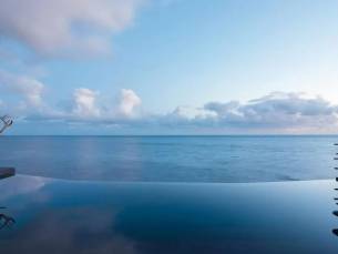 White Exclusive Suites