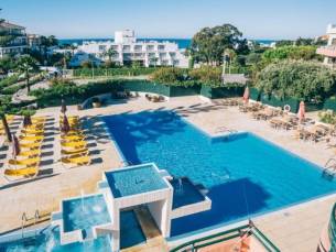 5*-hotel nabij het strand van Praia da Oura in de Algarve incl. vlucht