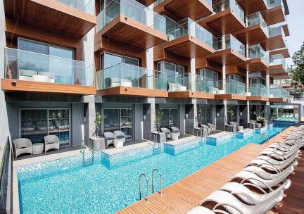 Doubletree By Hilton Kusadasi