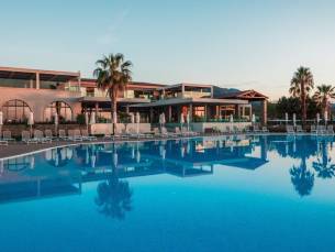 Almyros Beach Resort en Spa