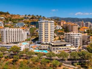 ????Ol&aacute; Madeira! Geniet van een zonvakantie in Funchal op het Portugese bloemeneiland Madeira incl. vlucht en o.b.v. logies, ontbijt, halfpension of volpension!