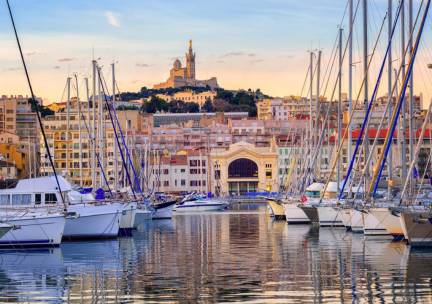 LUXE 5-daagse minicruise vanaf Barcelona naar Marseille en Savona incl. vlucht o.b.v. volpension of all-inclusive!