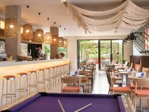 AQUA Hotel Bertran Park - logies & ontbijt