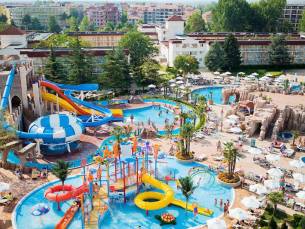 Dit Evrika Beach Club