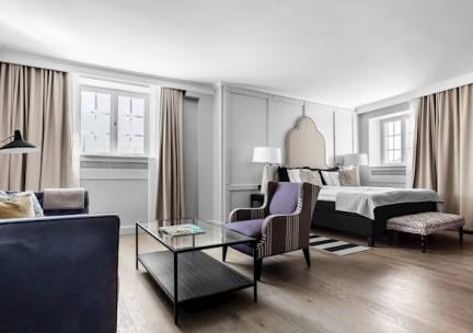 Reisen The Unbound Collection