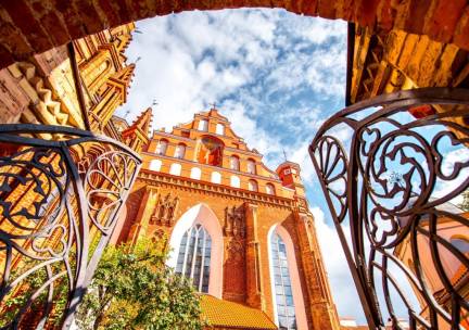 Vilnius op zijn best! Een CITYTRIP vol cultuur, hippe hotspots en verborgen hofjes incl. vlucht, transfer, ontbijt + wandeltour