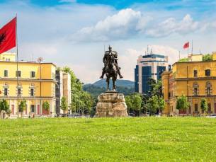 ZOMERSTUNT! ☀️ Beleef avonturen in een 4*-hotel in het hart van Tirana incl. vlucht, transfers en ontbijt!