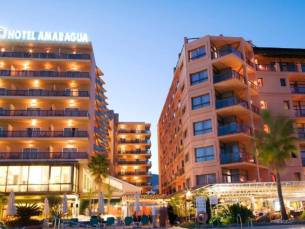 Autovakantie naar het zonnige Torremolinos! Geniet in een 4*-hotel direct aan het strand incl. ontbijt
