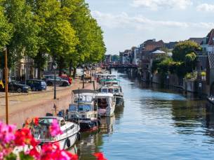 FLASHDEAL! ⚡ 4*-Van der Valk Hotel met uitstekende bereikbaarheid direct aan de A27 in Gorinchem nabij Leerdam! Incl. heerlijk ontbijt en GRATIS parkeren!