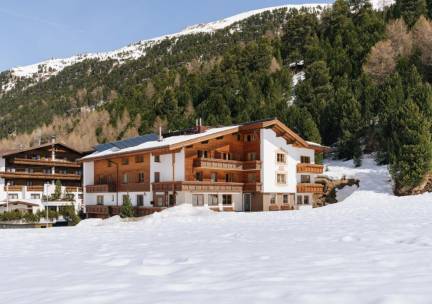 Hotel Macun