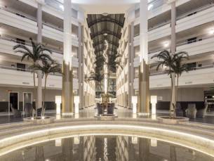 Stedentrip naar Sevilla incl. vlucht & verblijf in PRACHTIG 4*-hotel m&eacute;t ontbijt & heerlijk zwembad, grote tuin & terras + Escape Tour!