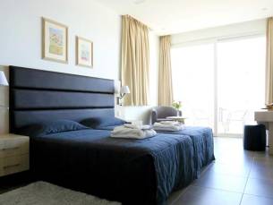 Dionysos Central Hotel