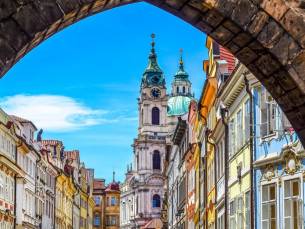 Verken het levendige Praag vanuit een chic, CENTRAAL GELEGEN hotel op loopafstand van het Oude Stadsplein????️! Incl. vlucht en ontbijt!