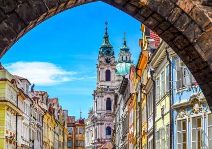 Verken het levendige Praag vanuit een chic, CENTRAAL GELEGEN hotel op loopafstand van het Oude Stadsplein????️! Incl. vlucht en ontbijt!