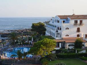 Hotel Arathena Rocks