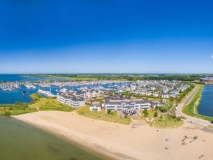 FLASHDEAL! ⚡ Verblijf in een DELUXE kamer met zeezicht in een Beach Hotel direct aan het strand in Zuid-Holland incl. ontbijt + GRATIS parkeren
