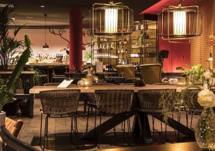 Genieten in LUXE 4*-Van der Valk Hotel nabij Leiden en Noordwijk aan Zee incl. ontbijt, 3-gangendiner, wellness & GRATIS toegang casino + hapjes & drankjes!