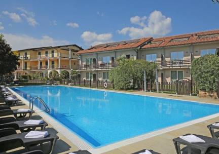 Wellnesshotel met buitenzwembad nabij natuurpark Manerba del Garda en aan de oever van het prachtige Lago di Garda o.b.v. halfpension + GRATIS parkeren