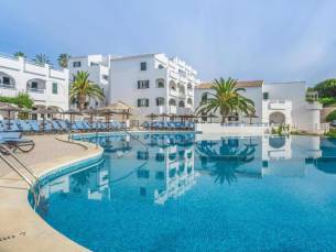 Diamond White Sands Beach