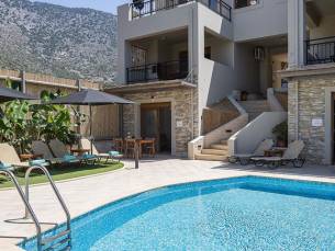 Pantheon Villas & Suites