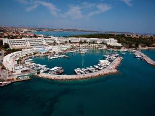 Altin Yunus en Thermal