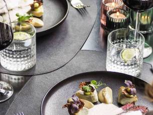 WILD ARRANGEMENT! ???? Culinair overnachten in een LUXE 4*-hotel in Valkenburg incl. ontbijt en 3-gangen wilddiner!