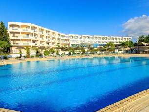 Beleef een all-inclusive vakantie in een 5*-hotel aan het strand van Kos incl. vlucht en transfer
