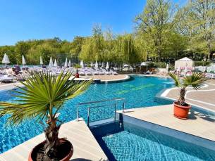 Holiday Park