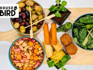 Proefplankje met 4 glazen bier of 2 glazen wijn + borrelplank bij House of Bird Diemerbos