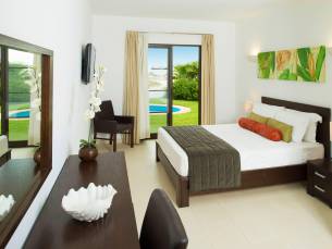 Melia Tortuga Beach Resort & Spa