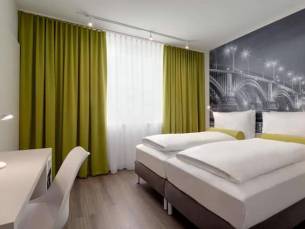 Super 8 by Wyndham Mainz Zollhafen