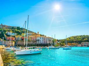 Verblijf in een sfeervolle bungalow aan de Toscaanse kust! Incl. ontbijt, lunch, 3-gangendiner en GRATIS parkeren!