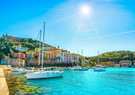 Verblijf in een sfeervolle bungalow aan de Toscaanse kust! Incl. ontbijt, lunch, 3-gangendiner en GRATIS parkeren!