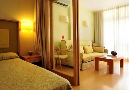 Evenia Olympic Suites
