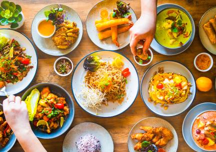 Complete Indonesische rijsttafel voor afhaal bij Restaurant Gadjah