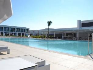 Gennadi Grand Resort