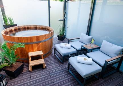 SUITE DEAL! Verblijf in een privé spa suite met Turkse sauna + buitenbad in Dobrna incl. wellness & meer!