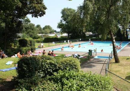 Safaritent voor 6 personen met badkamer op park Rhederlaagse Meren