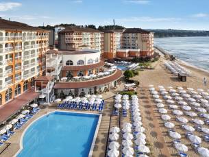 Sol Luna Bay