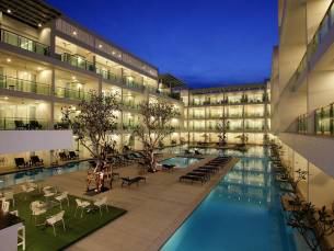 The Old Phuket Karon Beach Resort