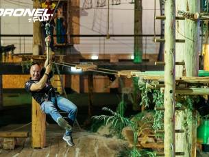 Toegang tot het indoor klimbos (1,5 uur) bij Coronel Events