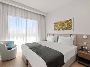 Mercure Larnaca Finikoudes