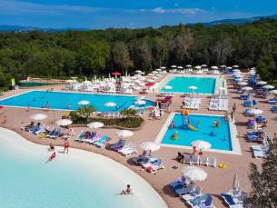 Camping hu Montescudaio Village
