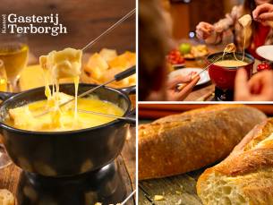 Kaasfondue met onbeperkt stokbrood + salade + fles wijn bij Gasterij Terborgh