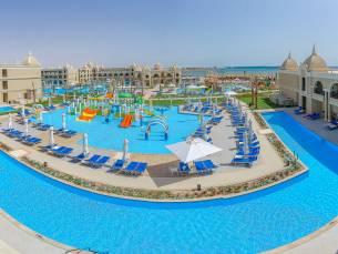 Titanic Royal & Aqua Park