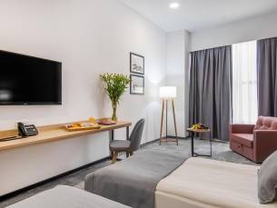 Split Inn By President