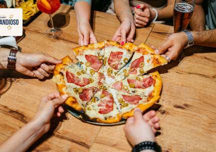 Pizza of broodje + drankje naar keuze