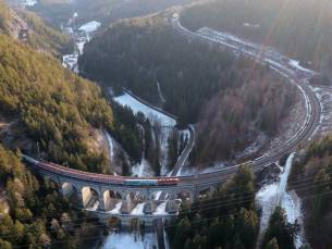 Fly & Train door winters Oostenrijk: rondreis incl. vlucht, hotels, treinreizen en ontbijt