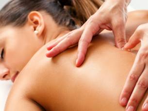 Massage + evt. oorkaarstherapie en hoofdmassage (30 of 45 min)